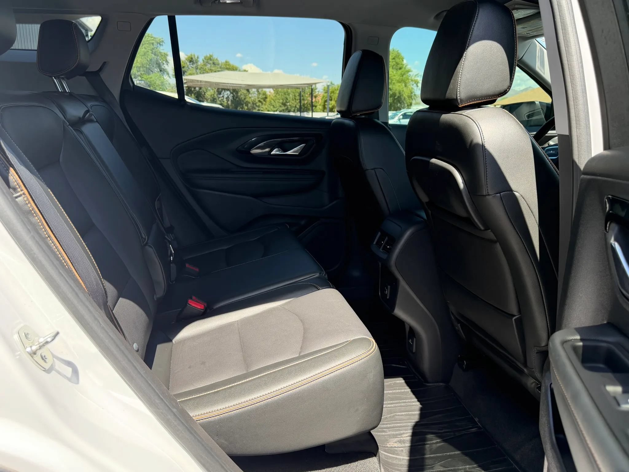 Used 2024 GMC Terrain AT4 AWD/4WD image 21
