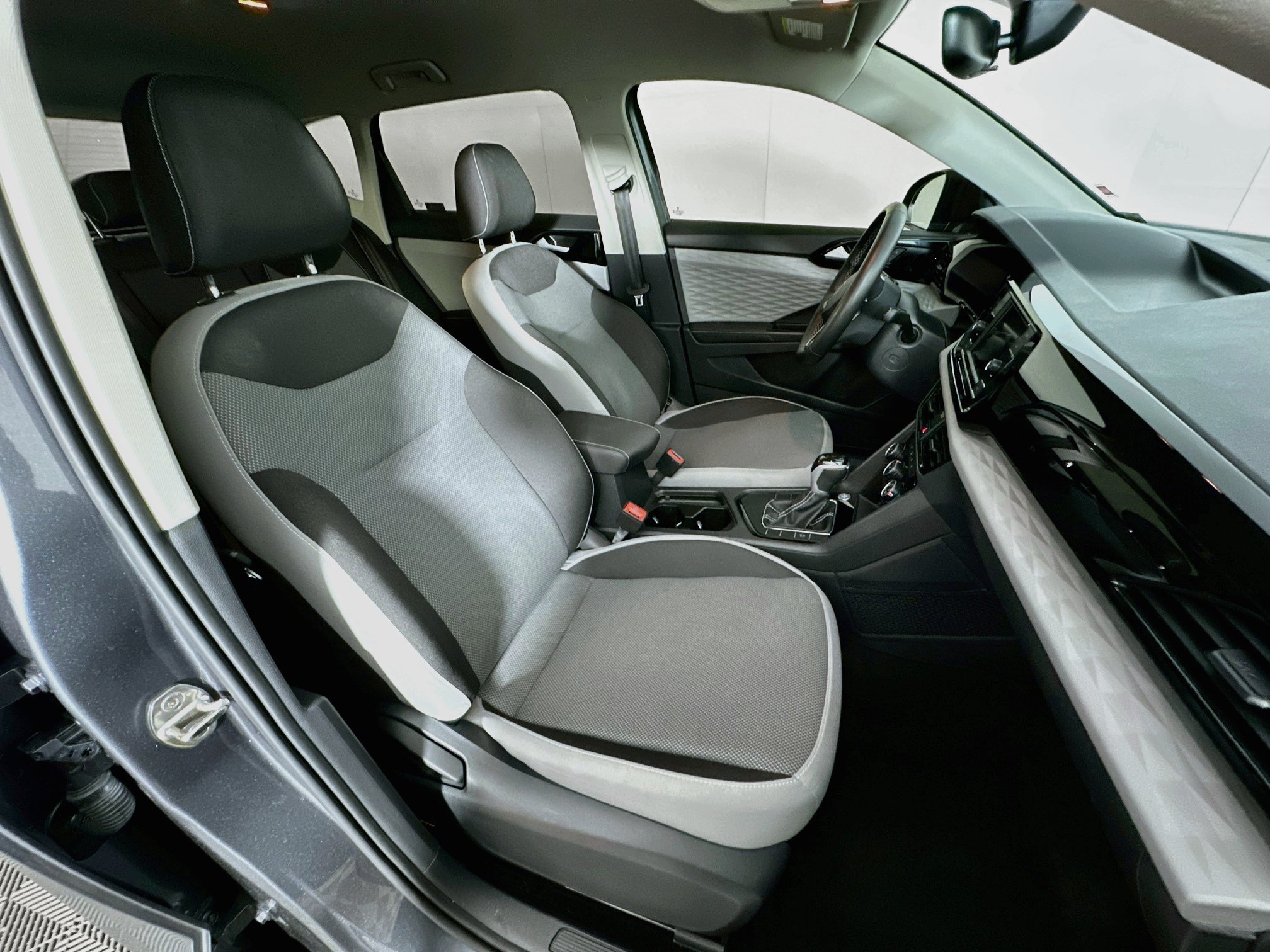 Used 2024 Volkswagen Taos S FWD image 29
