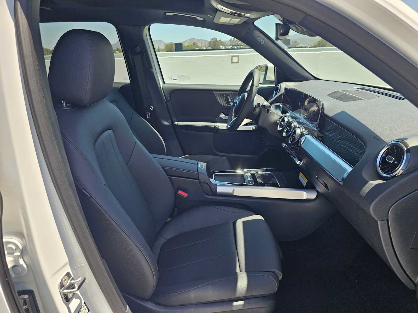New 2026 Mercedes-Benz GLB 250 image 10