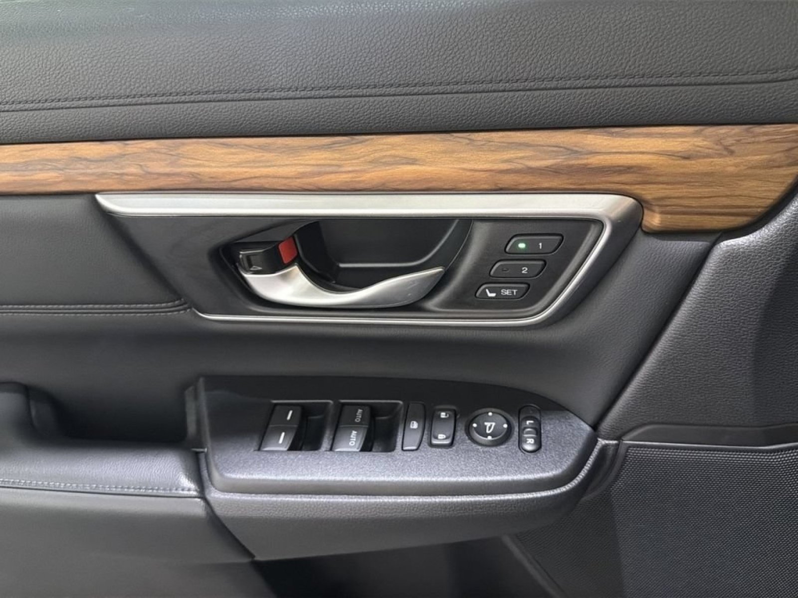 Used 2021 Honda CR-V Touring image 29