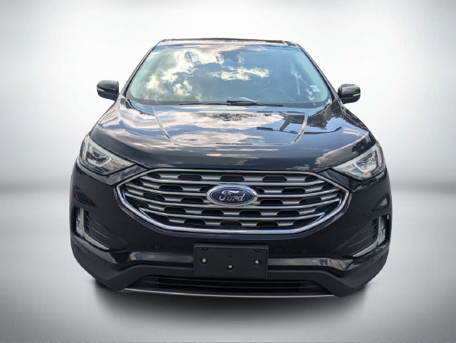Used 2021 Ford Edge Titanium w/ Cargo Accessory Package FWD image 9