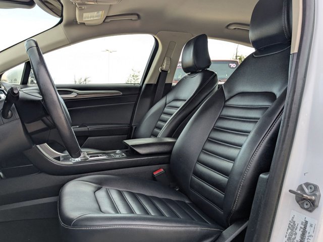 Used 2020 Ford Fusion SEL FWD image 12