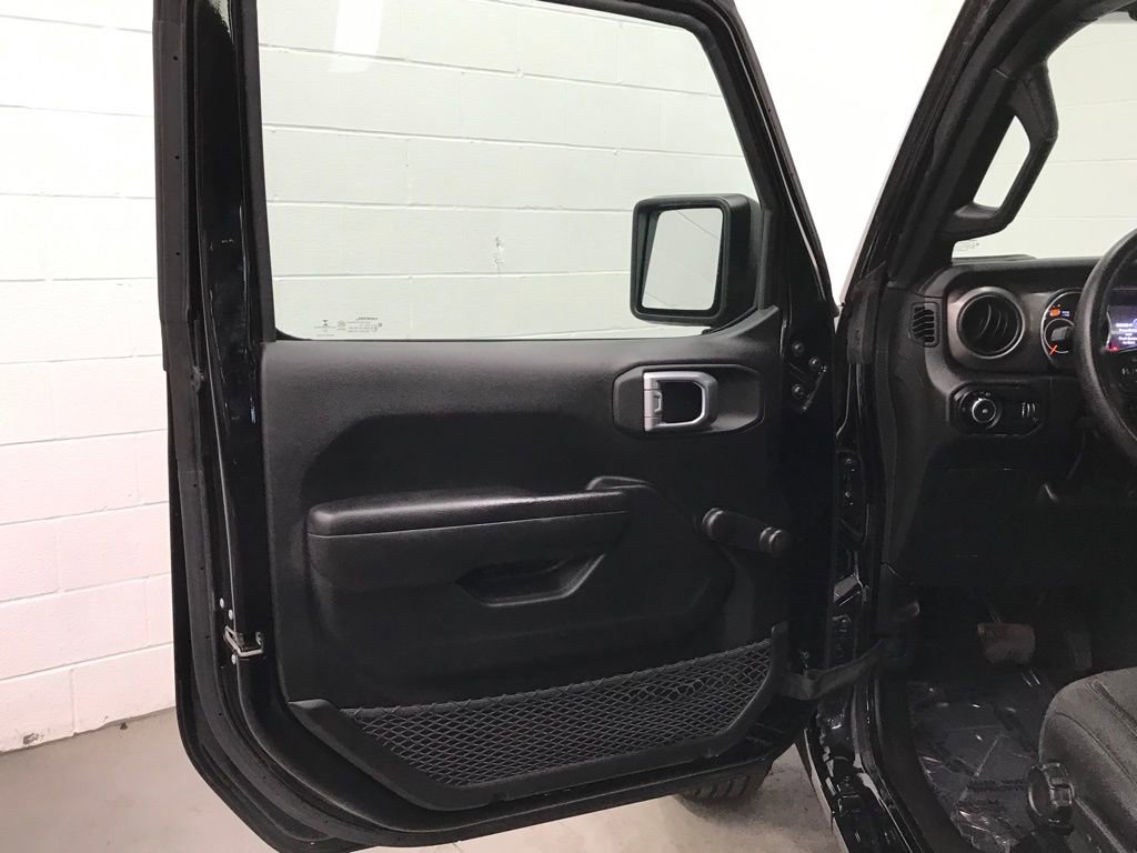 Used 2023 Jeep Wrangler Sport image 9