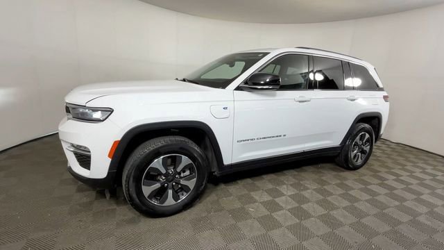 Used 2023 Jeep Grand Cherokee 4WD 4xe image 13