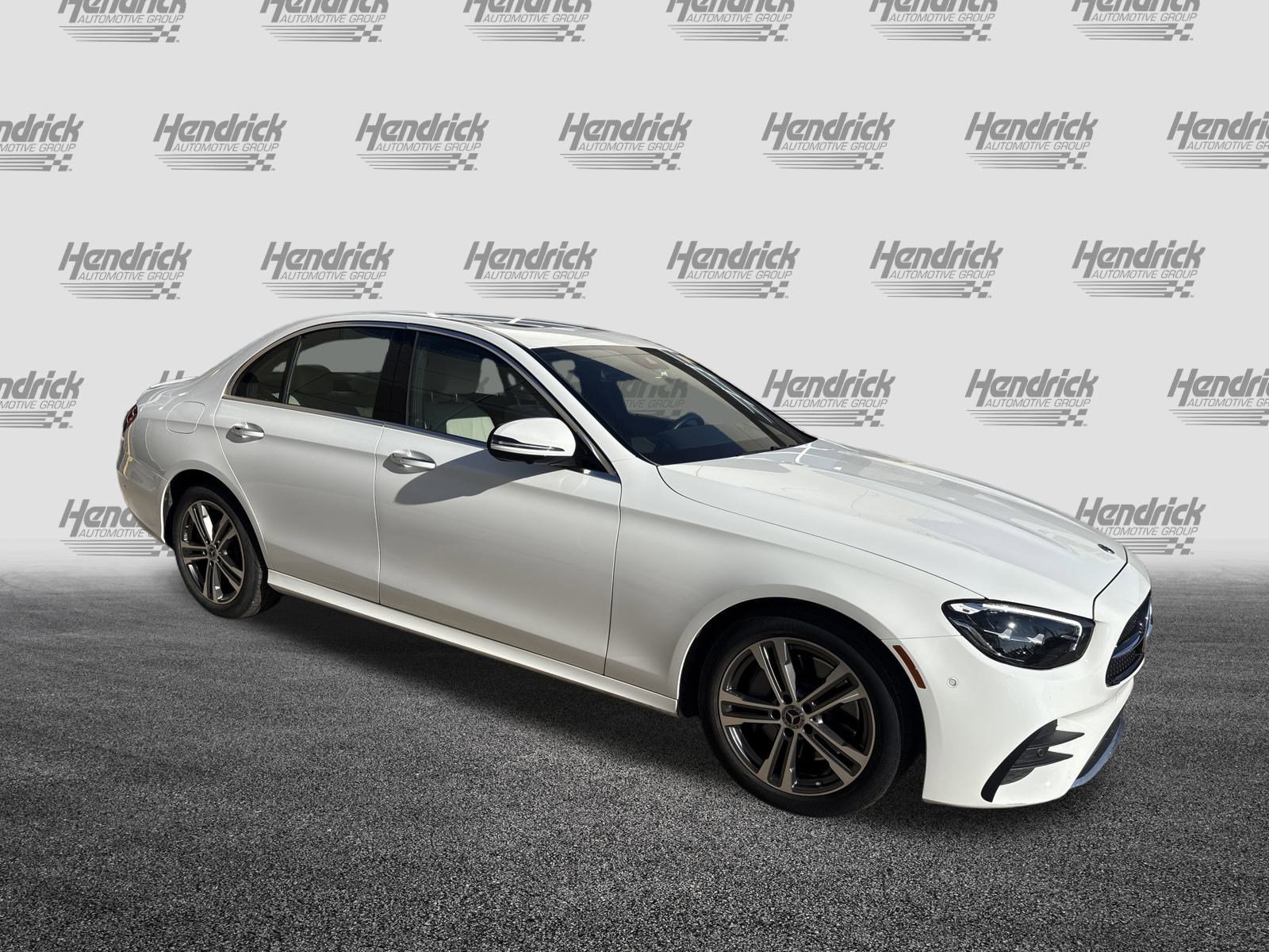 Used 2023 Mercedes-Benz E 350 4MATIC Sedan image 2