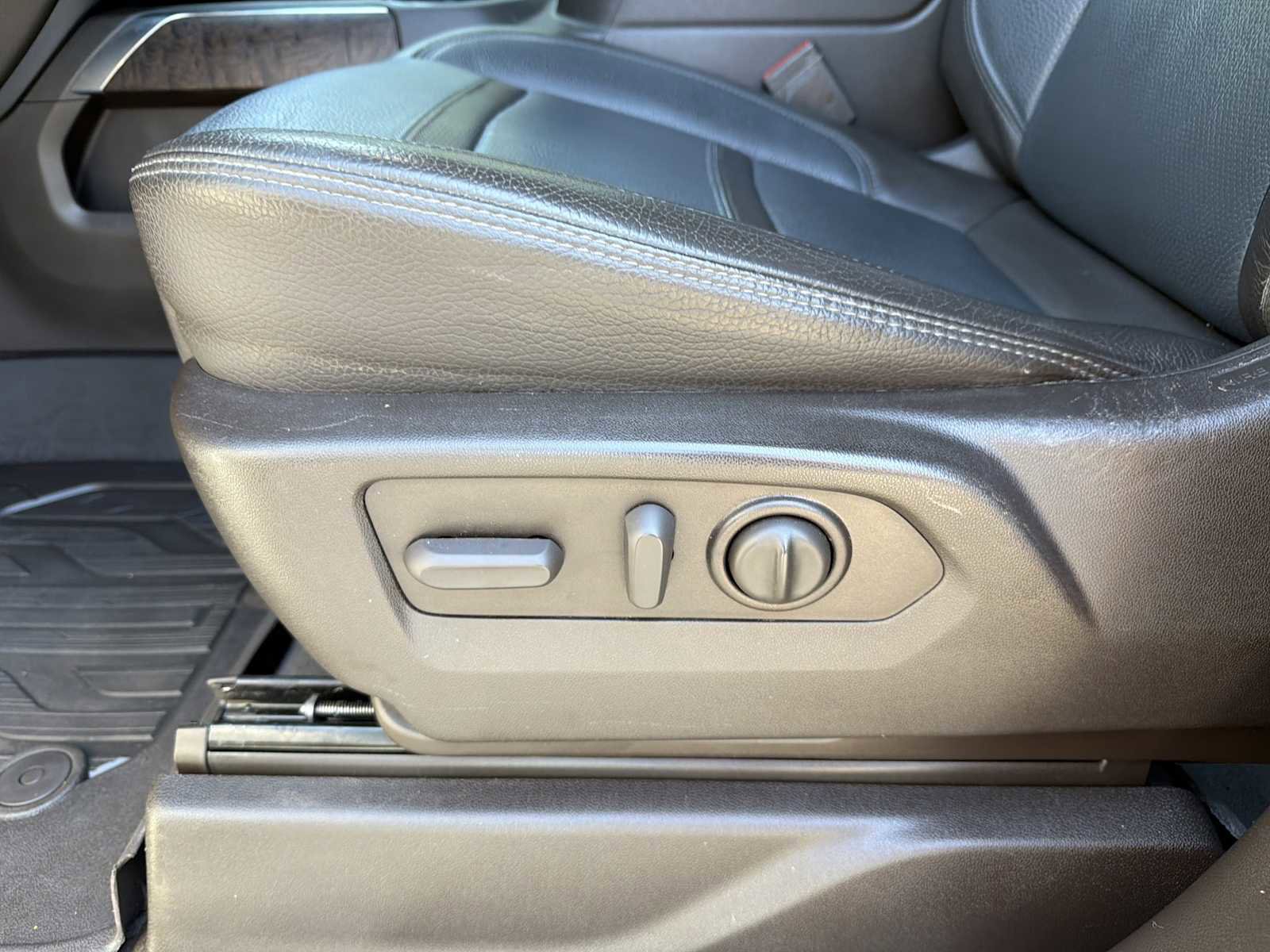 Used 2022 GMC Sierra 2500 Denali w/ Denali Ultimate Package image 24