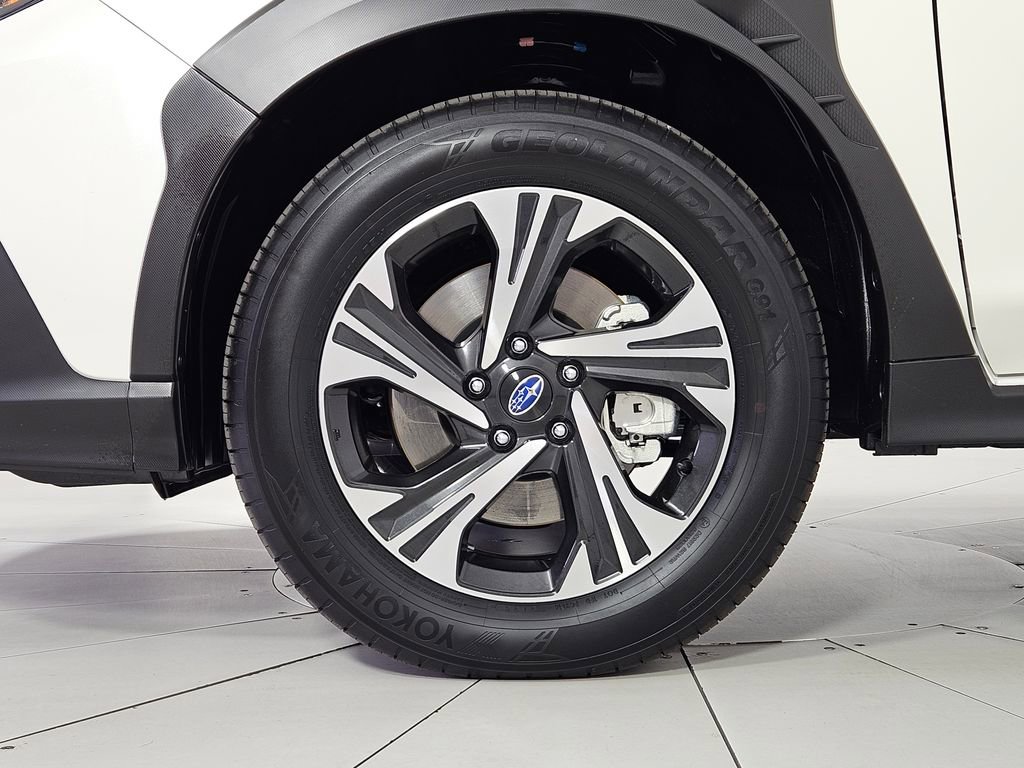 Used 2025 Subaru Crosstrek 2.0i Premium image 5