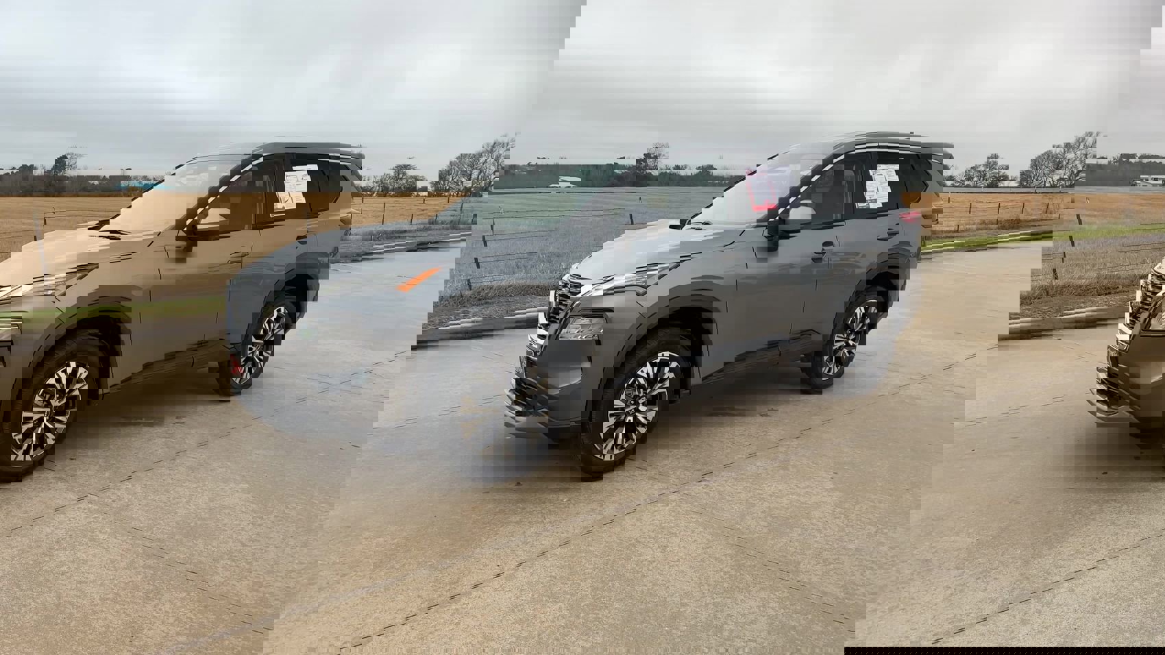 Used 2023 Nissan Rogue SV image 4