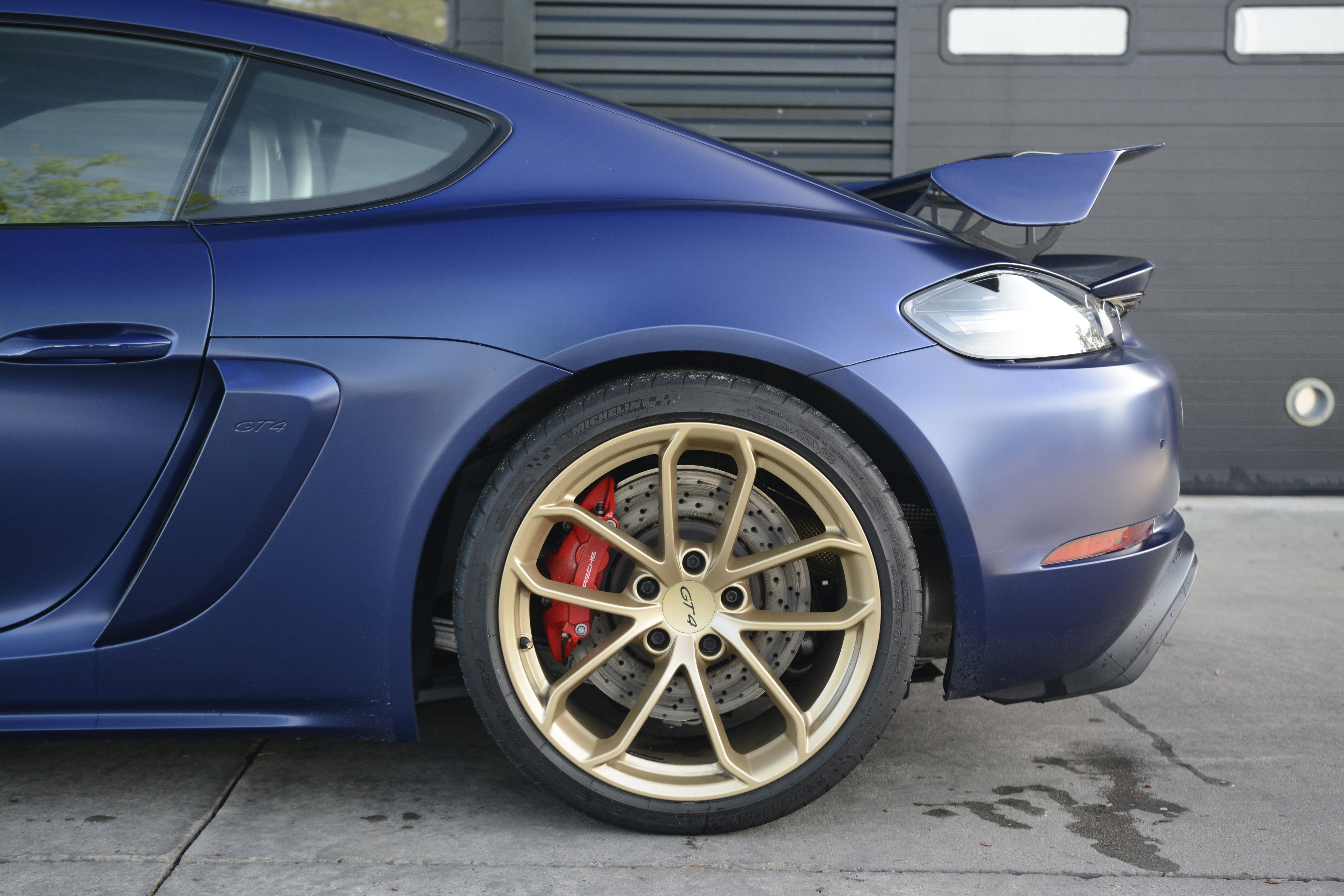 Certified 2022 Porsche 718 Cayman GT4 RWD image 33