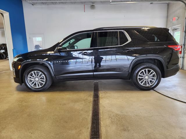 Used 2023 Chevrolet Traverse LT FWD image 1