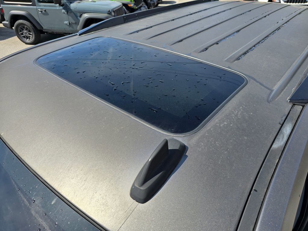 Used 2020 Cadillac Escalade Premium Luxury image 19