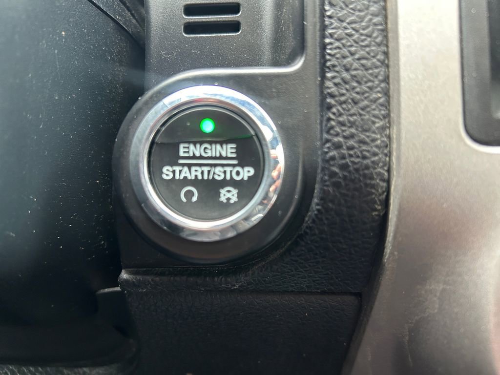 Used 2017 Ford Expedition Max Limited image 25