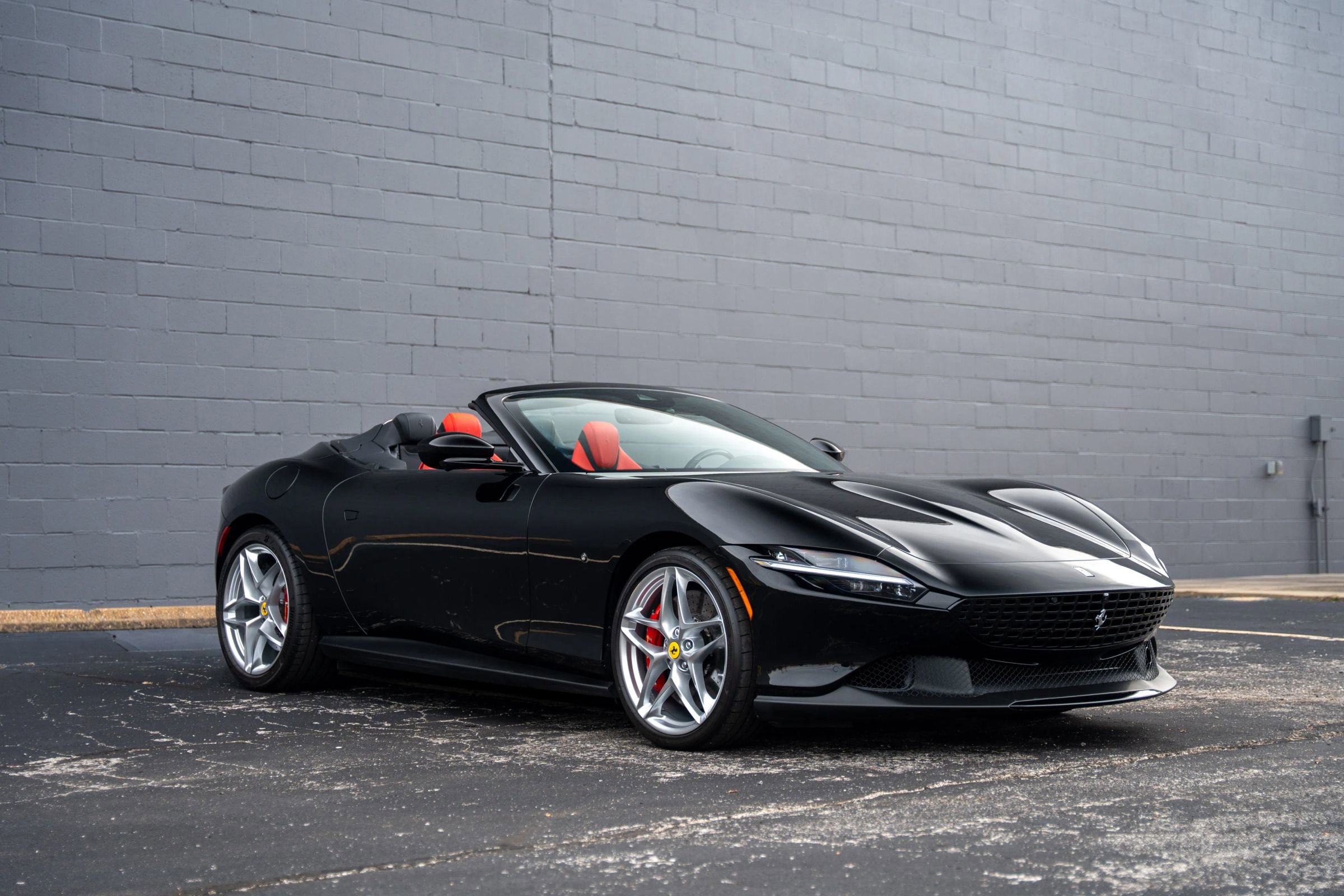 Used 2025 Ferrari Roma image 15
