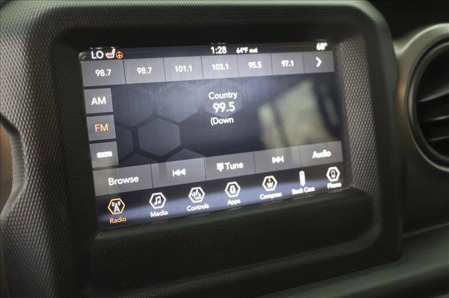 Used 2020 Jeep Wrangler Unlimited Sport AWD/4WD image 17
