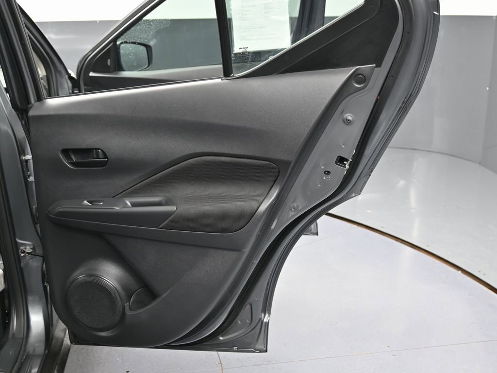 Used 2025 Nissan Kicks Play S image 34
