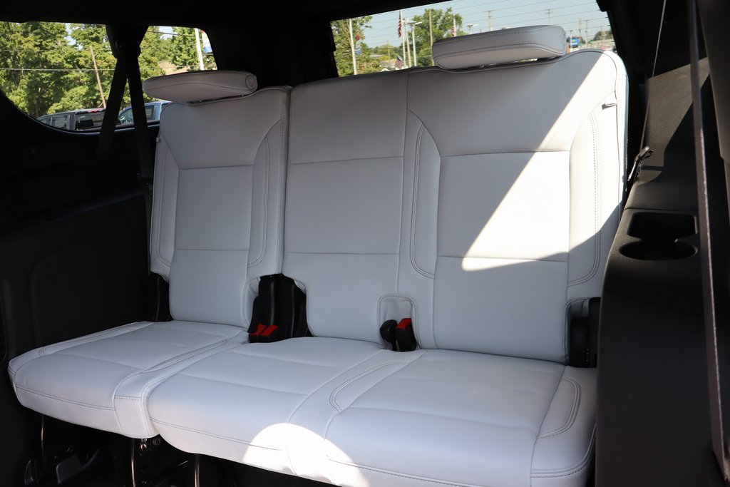 New 2025 Chevrolet Suburban Premier image 24