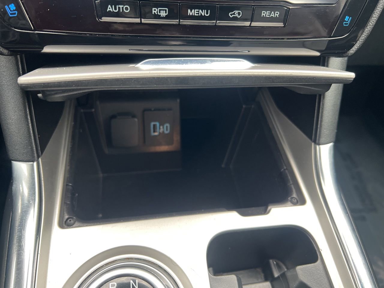 Used 2022 Ford Explorer Limited image 33