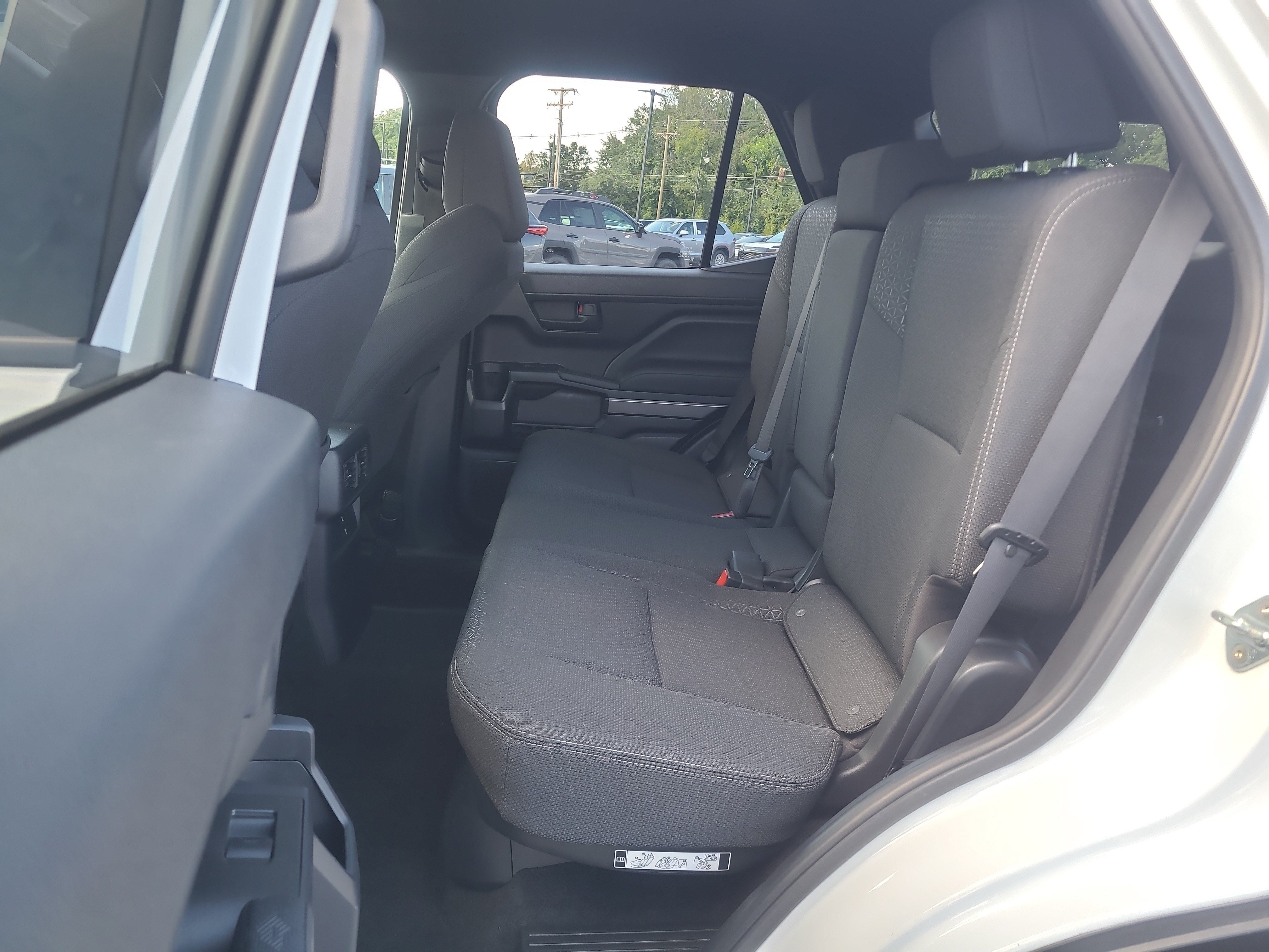 Certified 2025 Toyota 4Runner SR5 AWD/4WD image 27