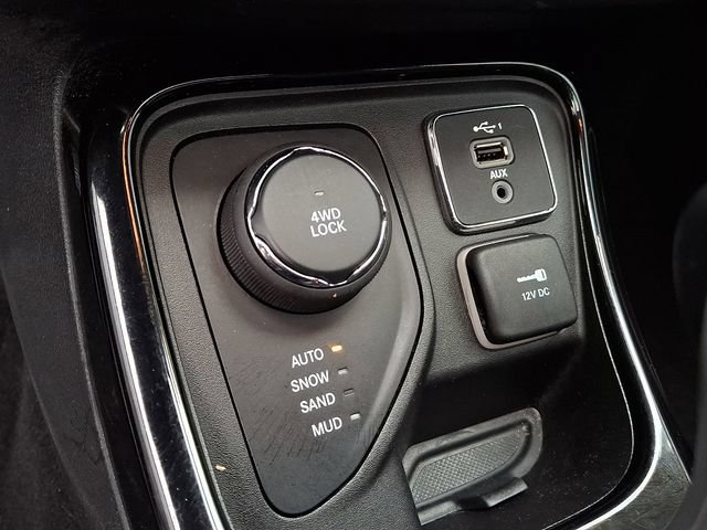 Used 2021 Jeep Compass Limited w/ Sun and Sound Group AWD/4WD image 36