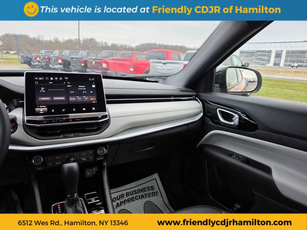 Used 2025 Jeep Compass Limited image 15