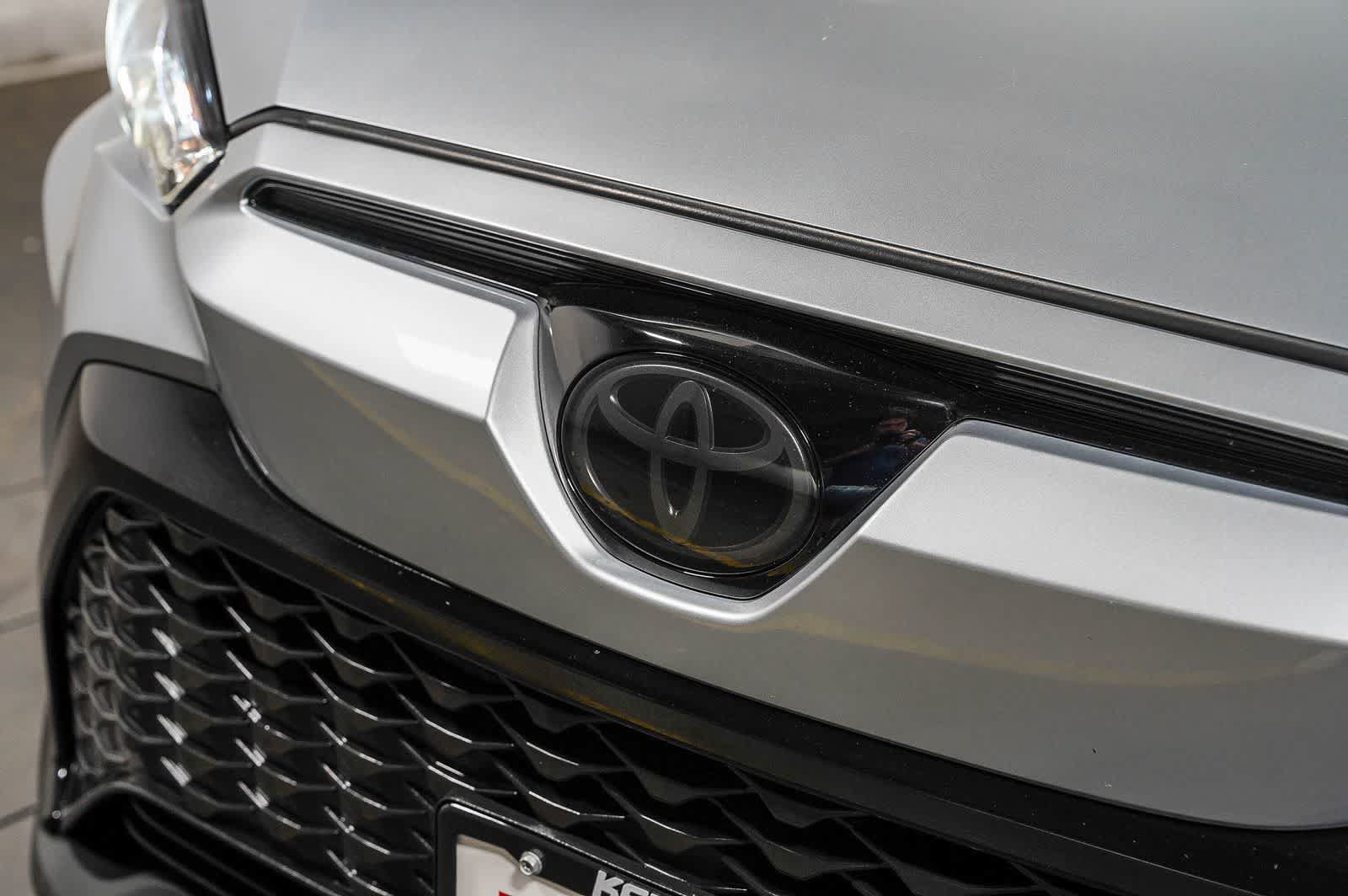Certified 2025 Toyota Corolla Cross AWD Hybrid image 9