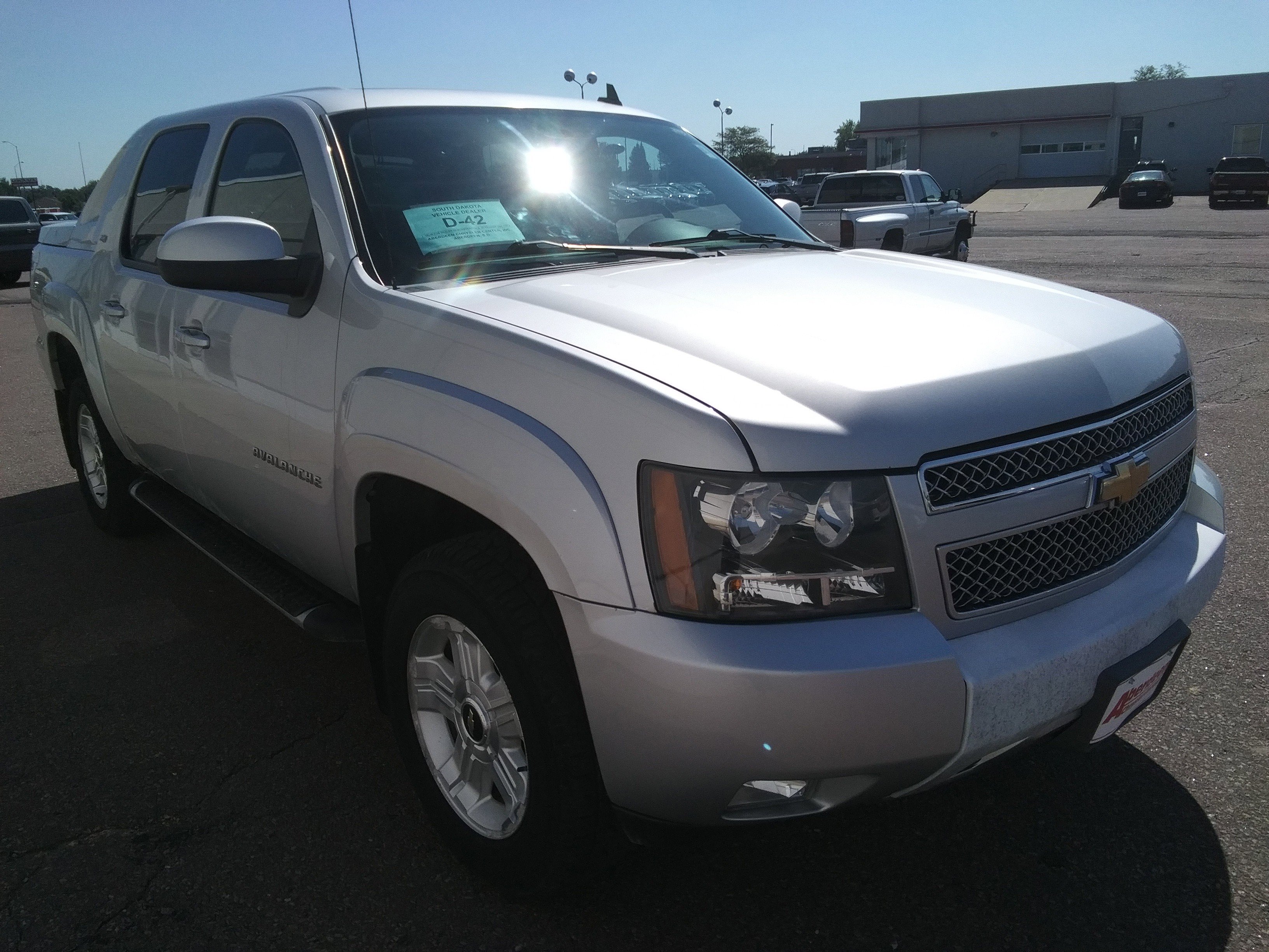 Used 2011 Chevrolet Avalanche LT AWD/4WD image 4