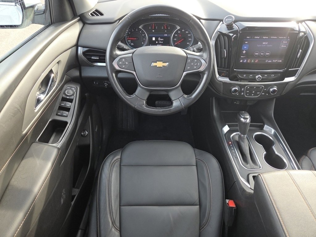Used 2020 Chevrolet Traverse LT w/ LT Premium Package image 4