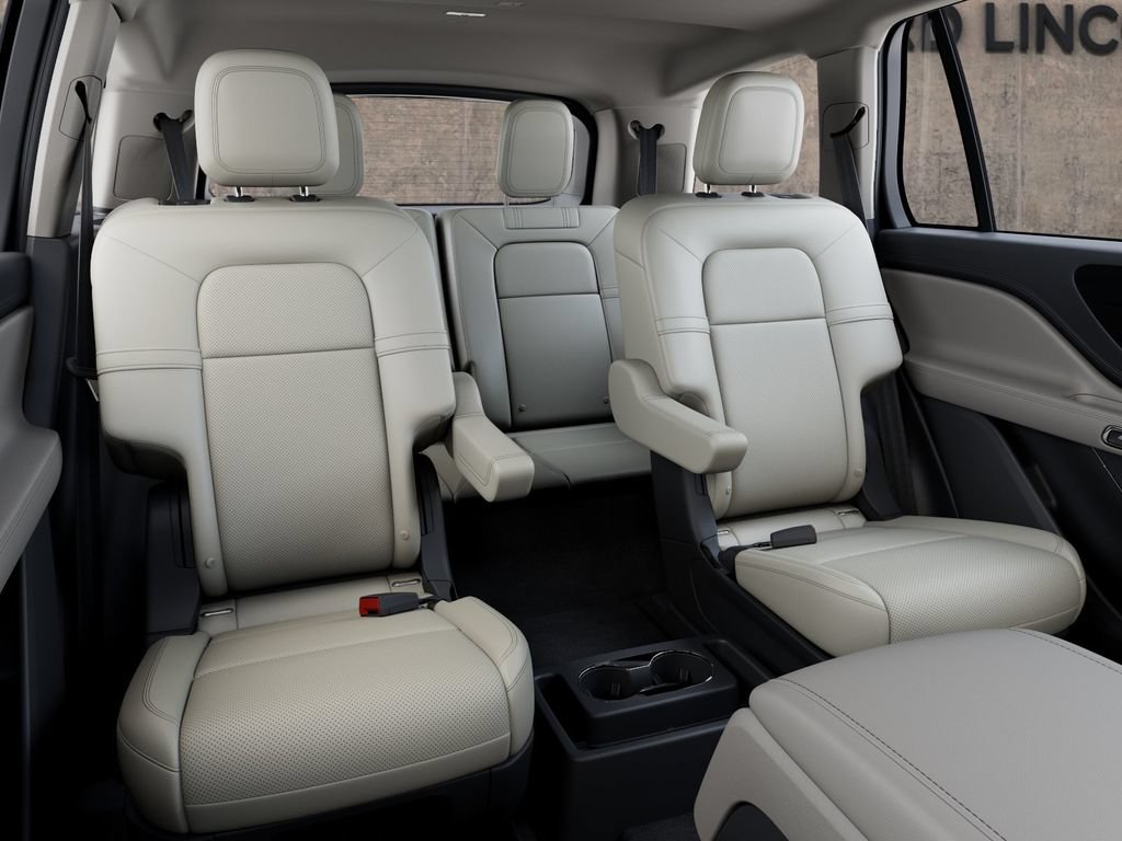 New 2027 Lincoln Aviator 2WD image 11