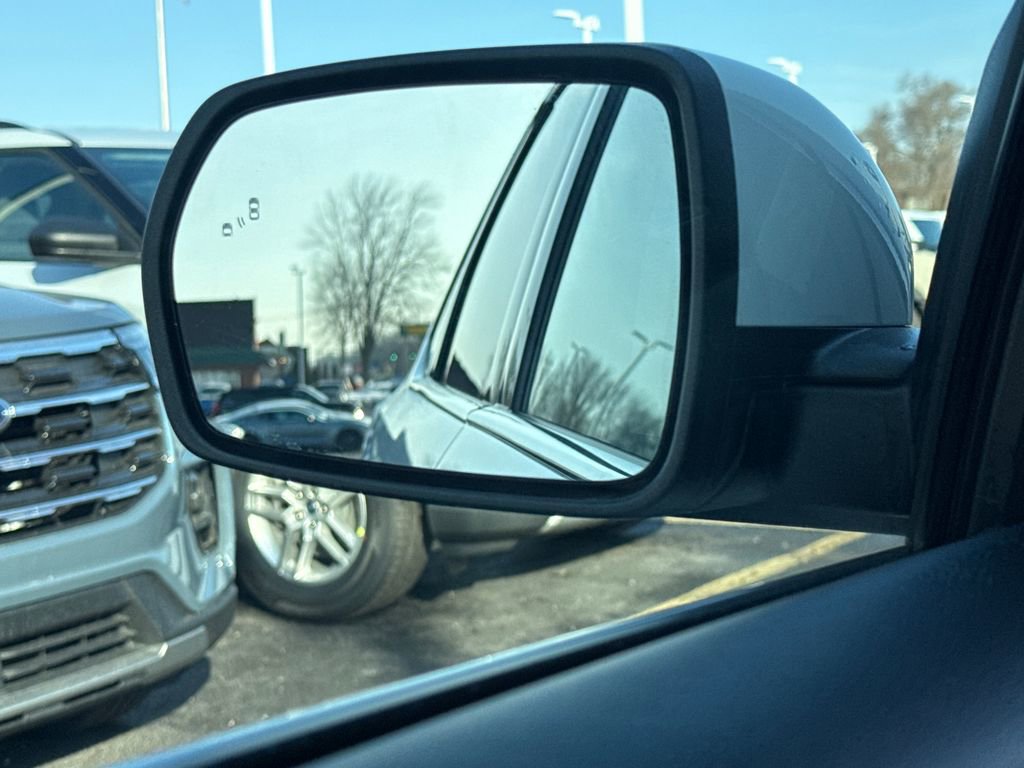 Used 2024 Ford Edge SEL image 41