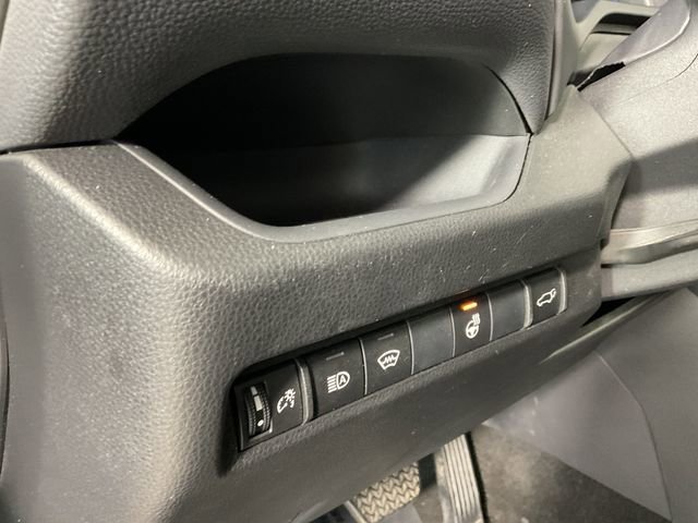 Used 2023 Toyota RAV4 SE w/ Weather & Moonroof Package image 17