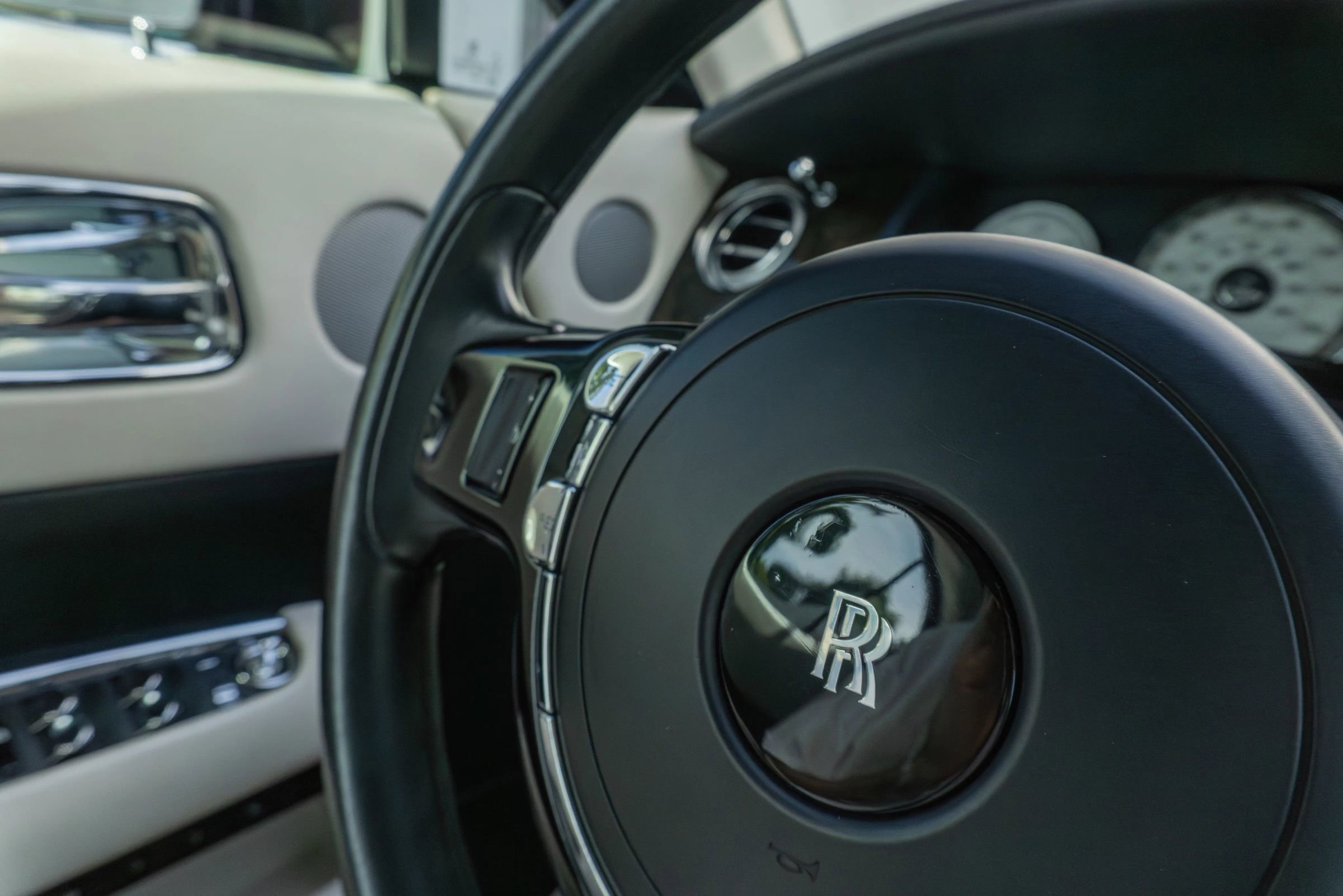 Used 2016 Rolls-Royce Wraith RWD image 78