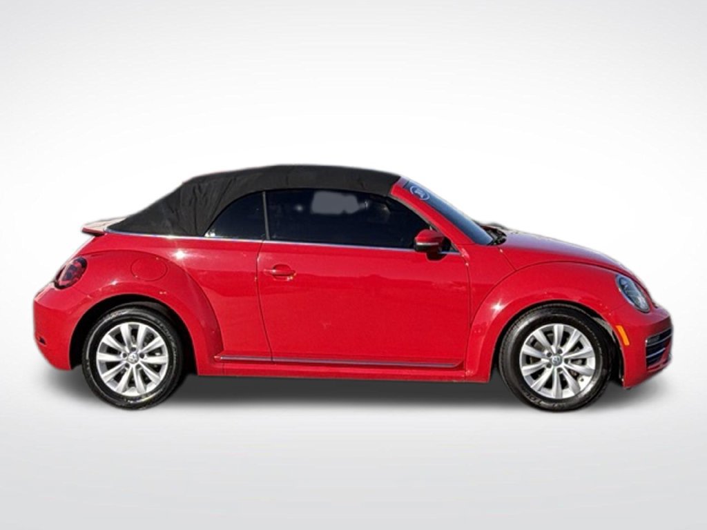 Used 2019 Volkswagen Beetle 2.0T SE FWD image 10
