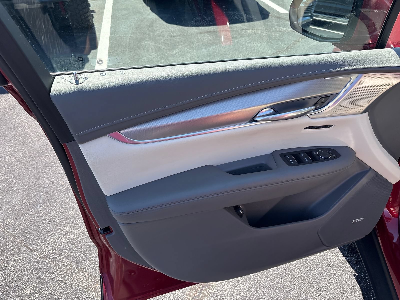 Used 2024 Cadillac XT5 Premium Luxury w/ LPO, Floor Liner Package AWD/4WD image 29