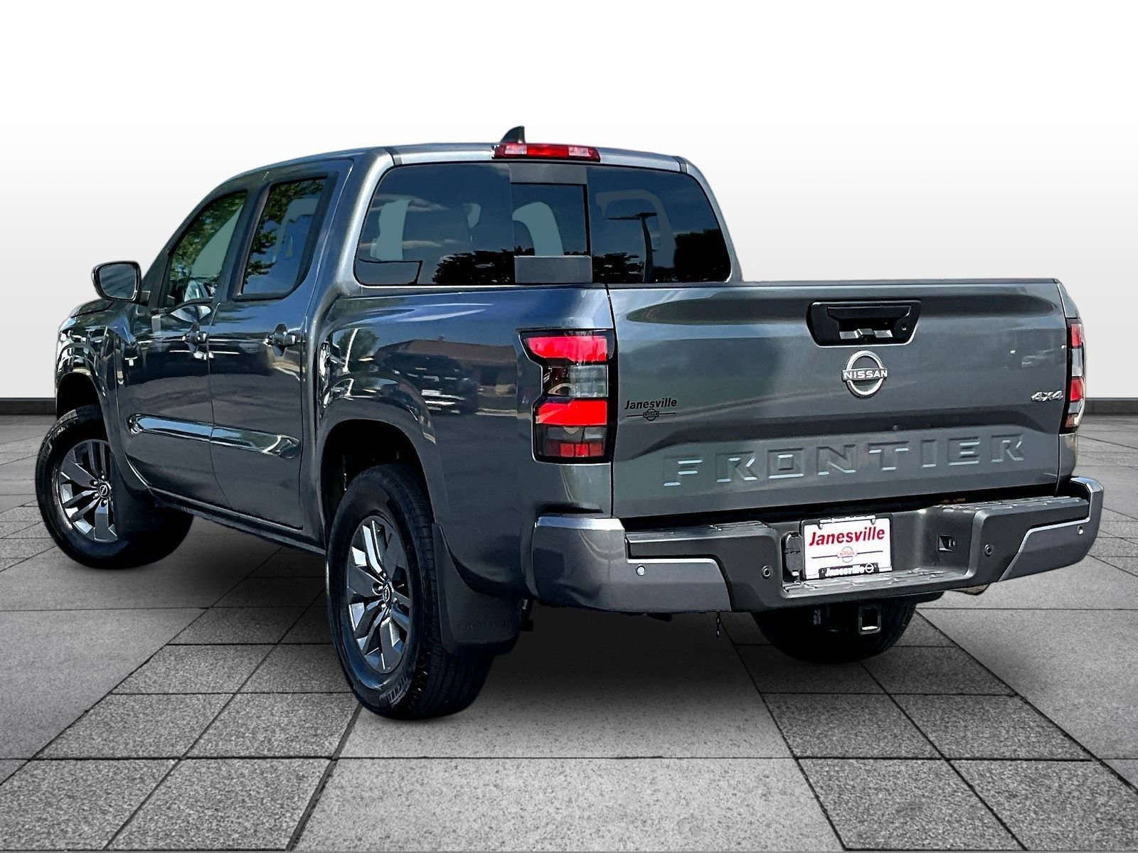 Certified 2025 Nissan Frontier SV w/ SV Convenience Package AWD/4WD image 5