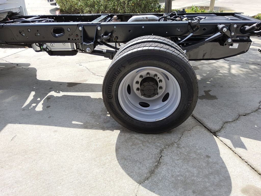 New 2026 Ford F450 XL w/ XL Chrome Package image 16