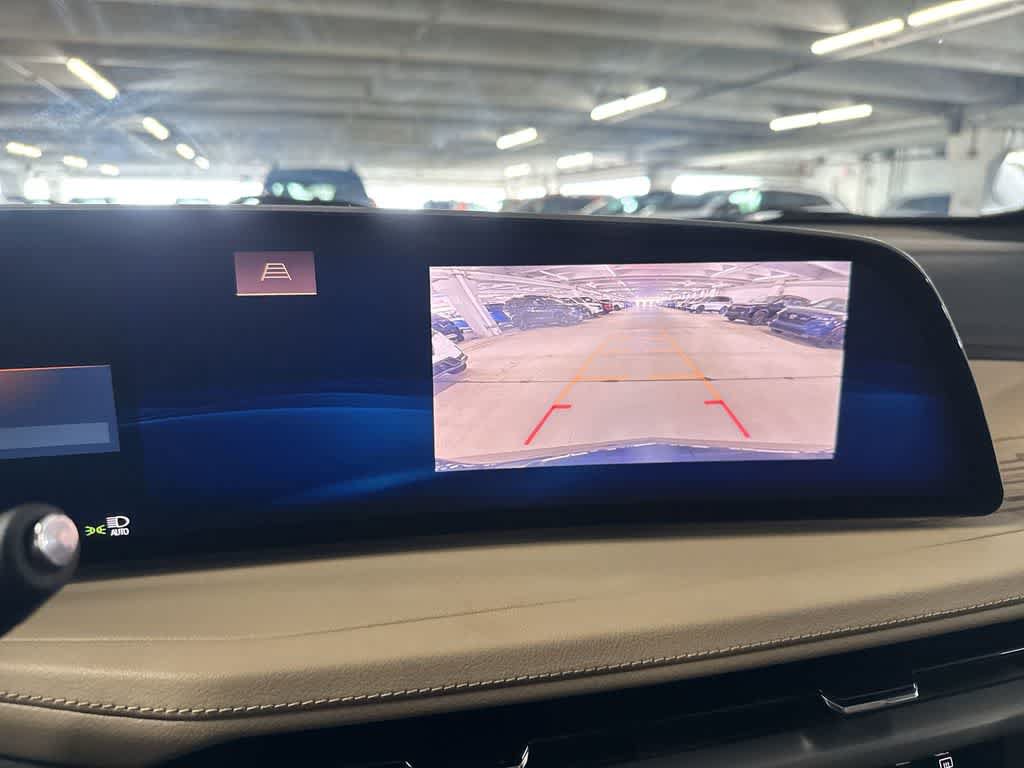 Used 2024 Cadillac XT4 Premium Luxury FWD image 18