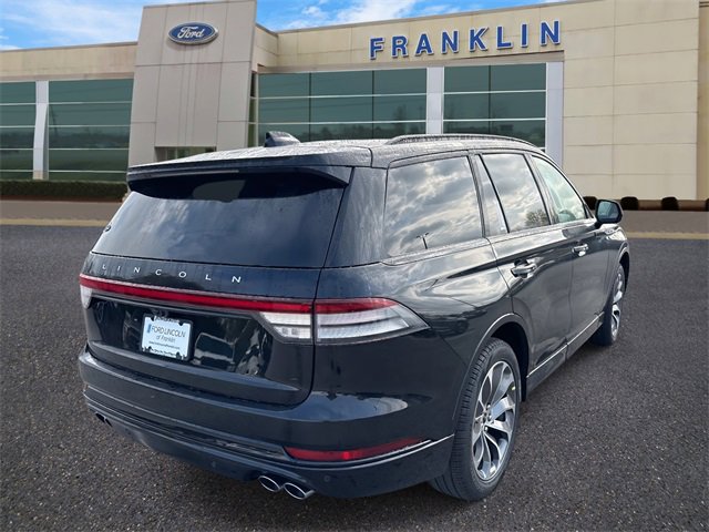 New 2025 Lincoln Aviator AWD w/ Jet Appearance Package image 7