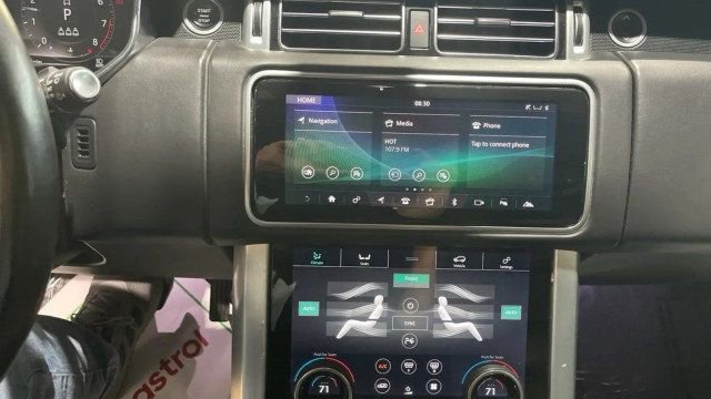 Used 2018 Land Rover Range Rover HSE image 15