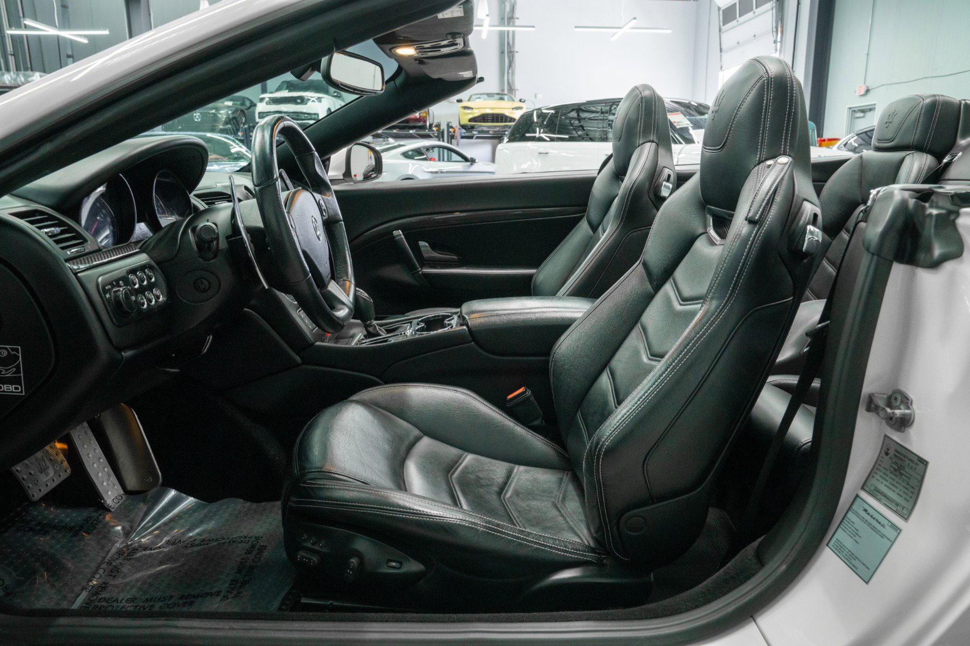 Used 2016 Maserati GranTurismo Sport RWD image 31