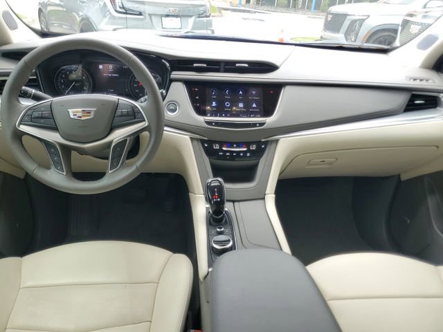 Certified 2024 Cadillac XT5 Premium Luxury w/ Technology Package FWD image 14
