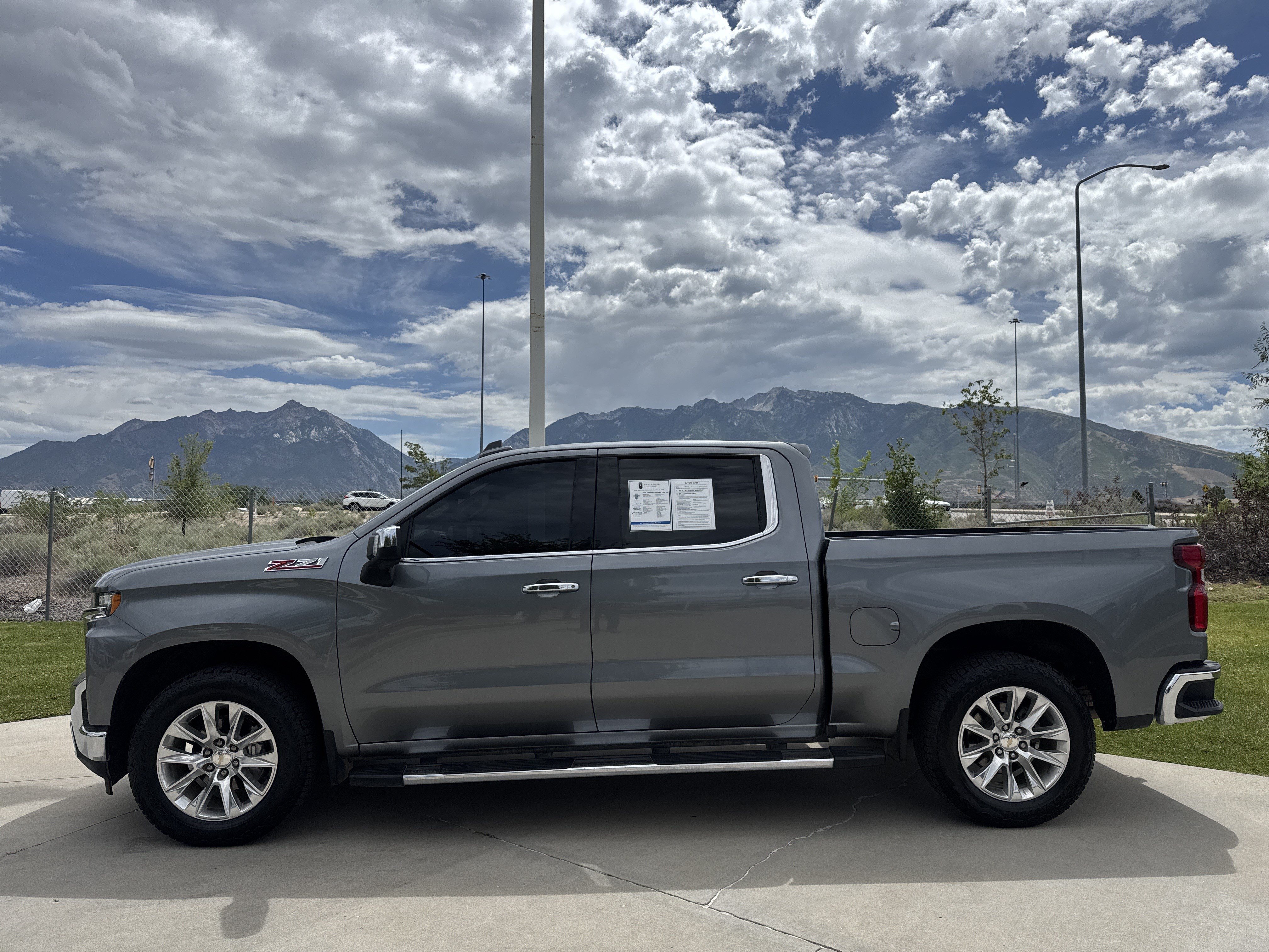 Used 2021 Chevrolet Silverado 1500 LTZ w/ Safety Package II AWD/4WD image 2