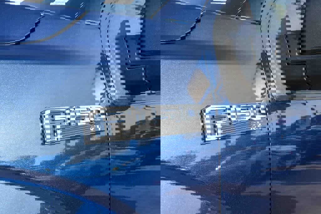 Used 2019 Ford F150 XLT w/ Equipment Group 302A Luxury image 12