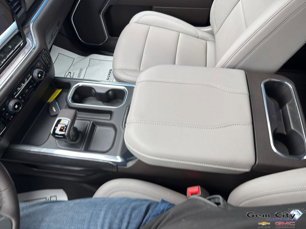 Used 2024 Chevrolet Silverado 1500 LTZ w/ LTZ Premium Package image 21