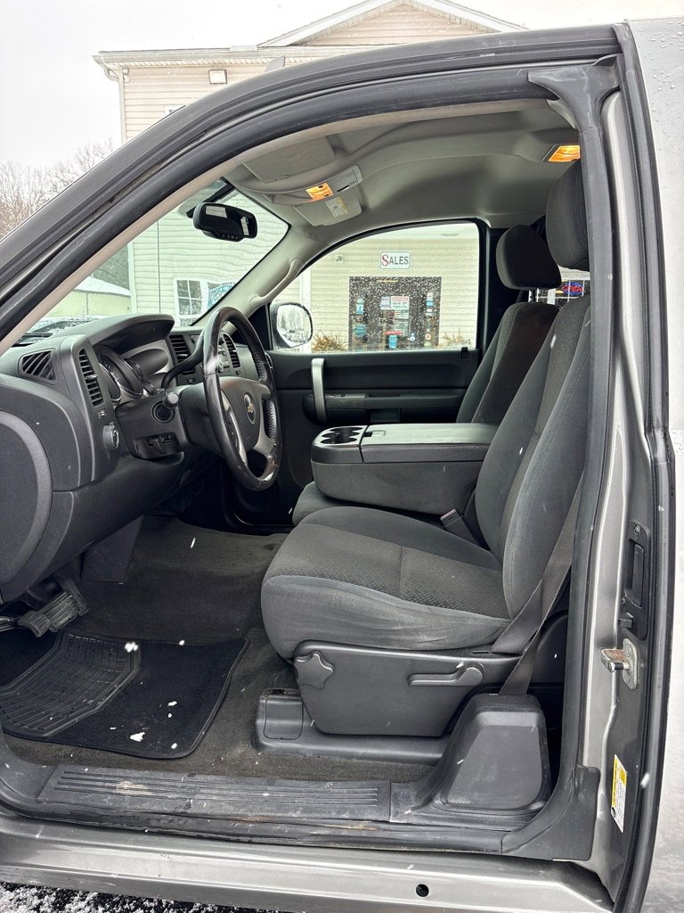 Used 2008 Chevrolet Silverado 1500 LT w/ Power Pack Plus image 9