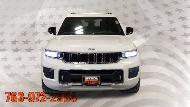 Used 2023 Jeep Grand Cherokee Overland w/ Luxury Tech Group IV AWD/4WD image 20
