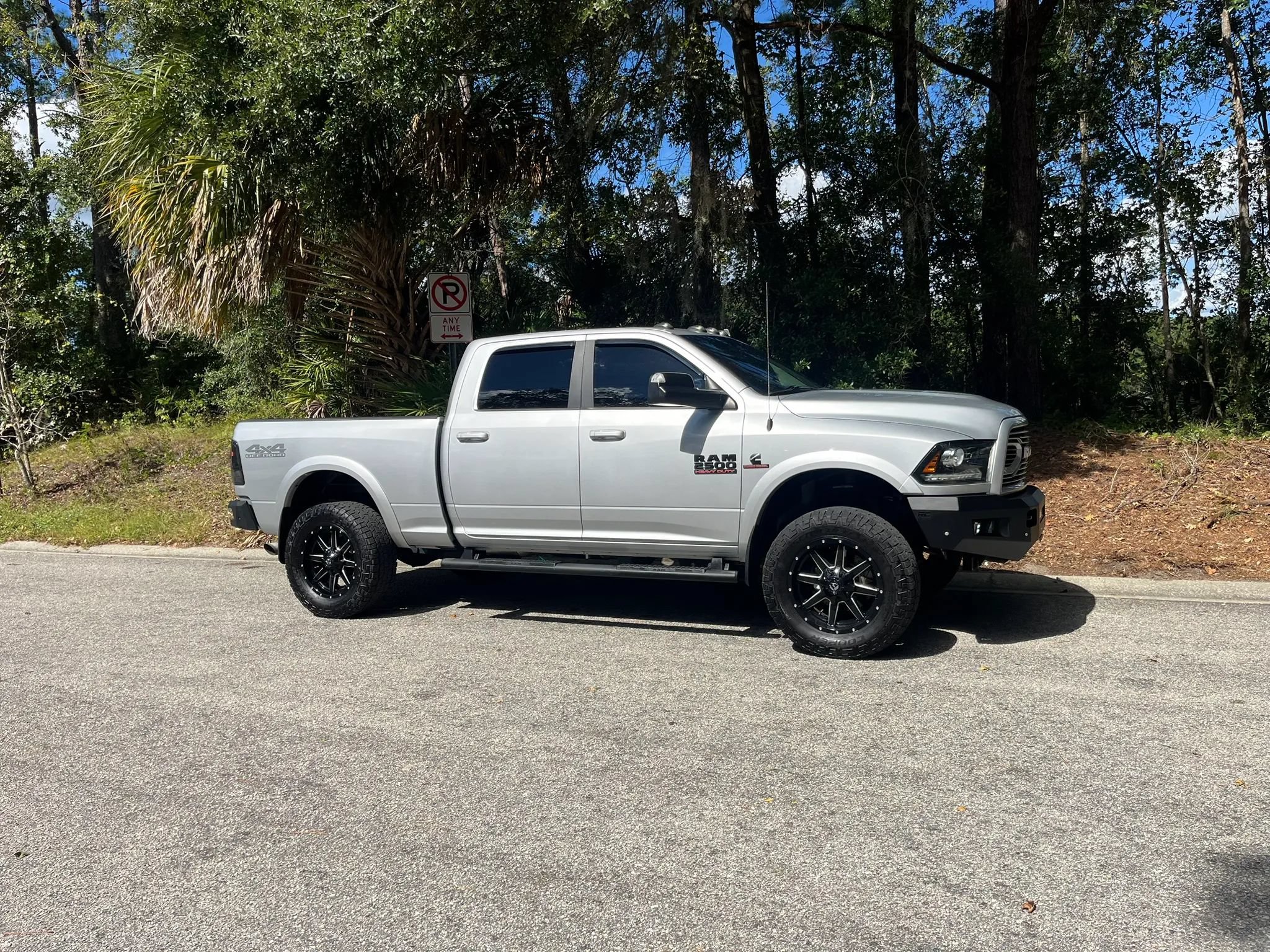 Used 2018 RAM 2500 Big Horn w/ Sport Appearance Group AWD/4WD image 4