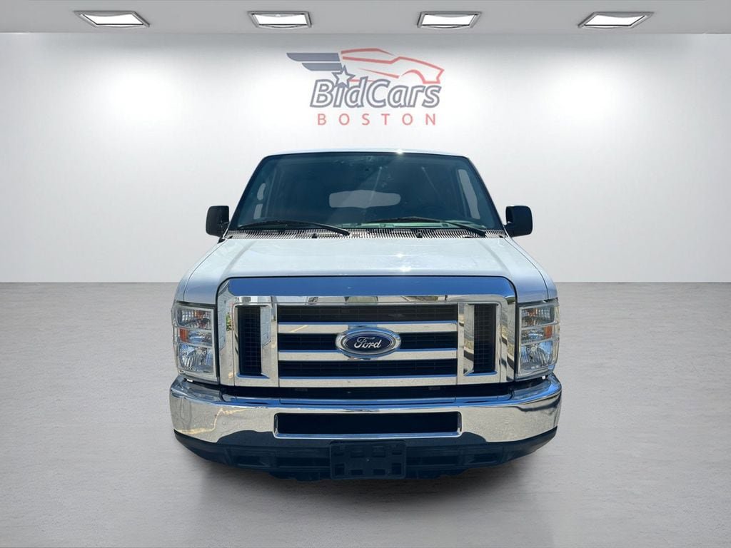 Used 2012 Ford E-350 and Econoline 350 XLT RWD image 2