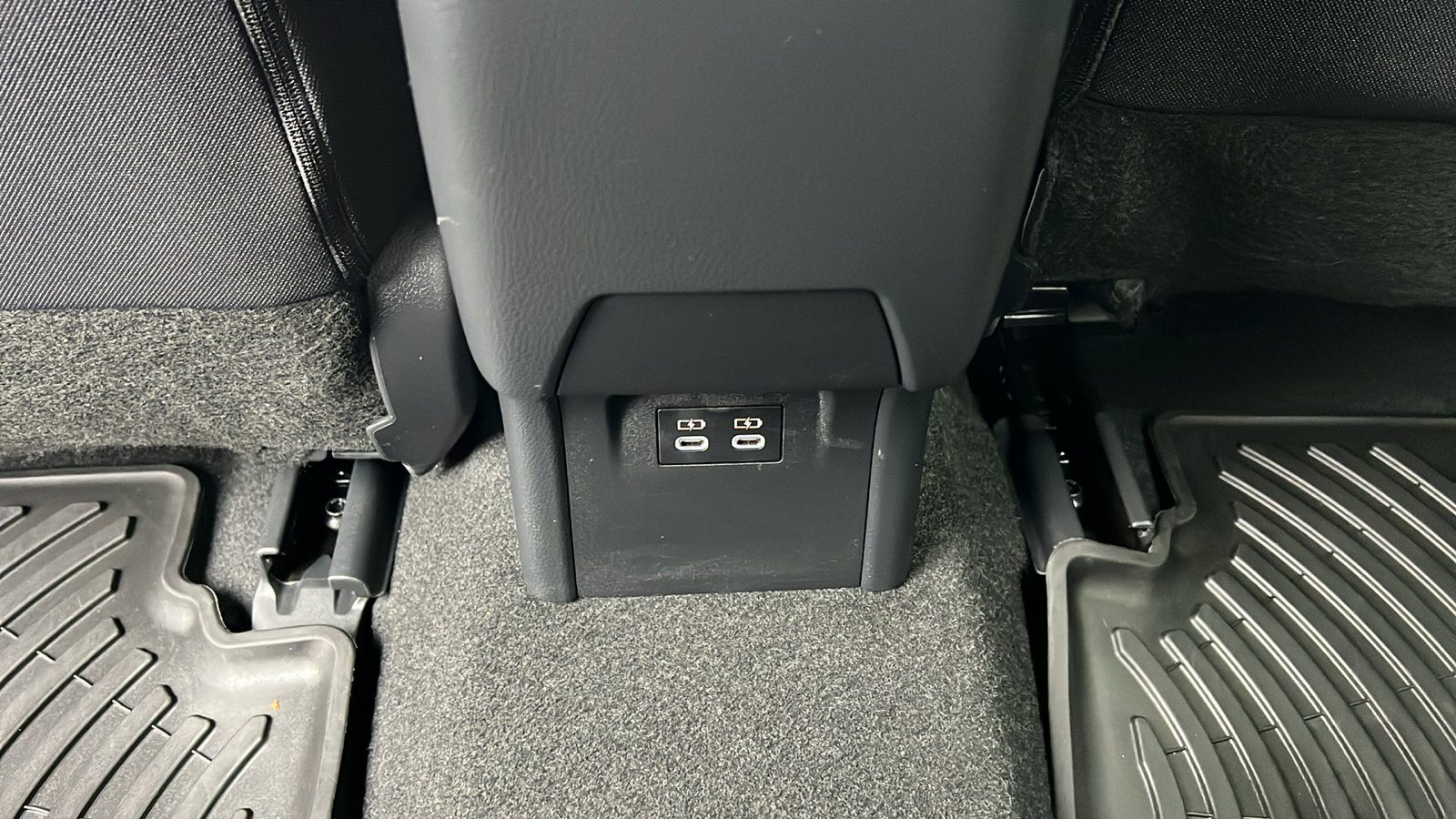 Used 2024 Toyota Prius LE image 14