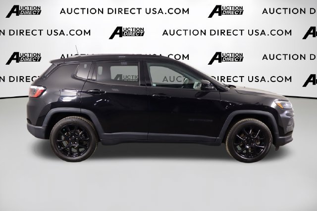 Used 2022 Jeep Compass Latitude FWD image 39