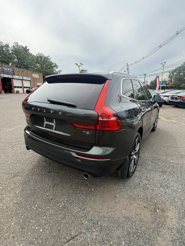 Used 2018 Volvo XC60 T5 Momentum w/ Convenience Package AWD/4WD image 5
